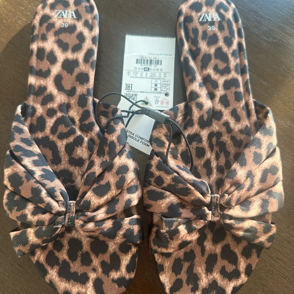 Brand new Zara Animal Print Slides - Picture 1 of 3